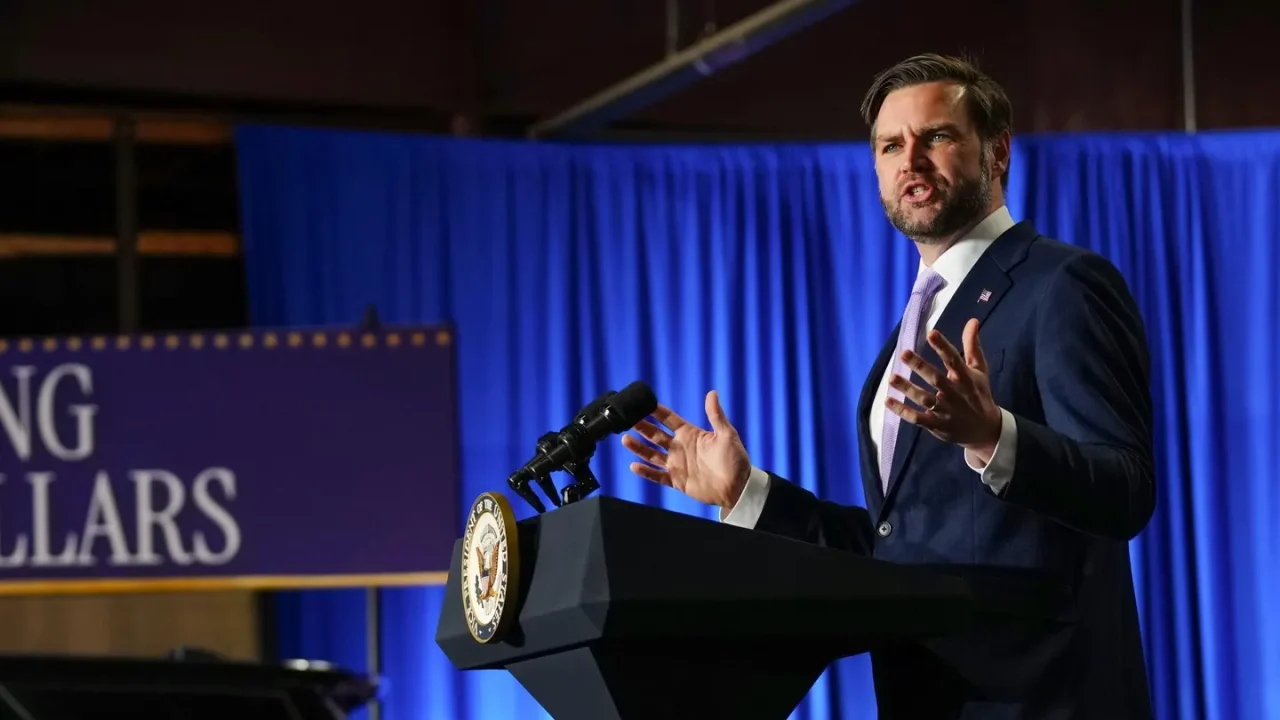 Creadora de Instagram, que se burla de JD Vance, demanda por restricción de acceso