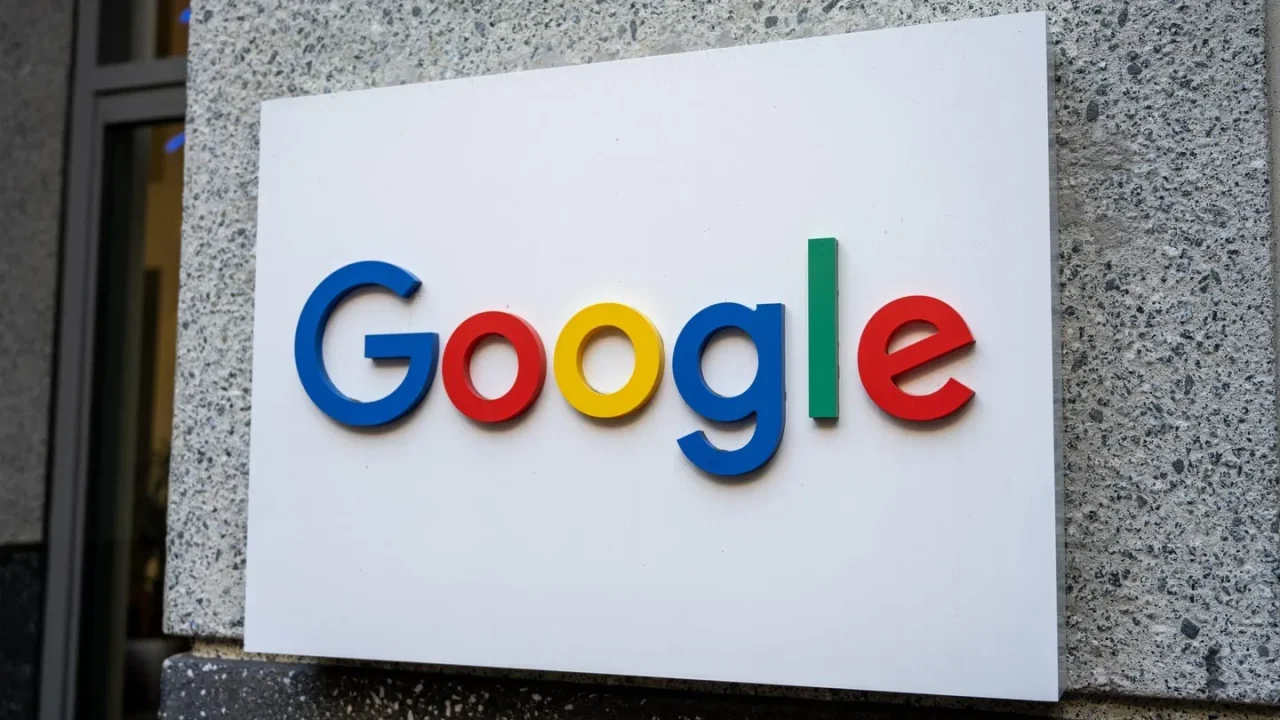 Alphabet publica ganancias que superan las expectativas; 950 millones de personas usan Gemini cada mes mientras