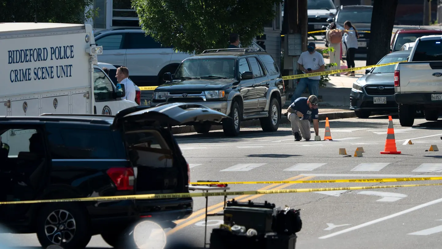 ICE suspende la mayoría de los controles de vehículos tras los tiroteos mortales en Maine y Texas