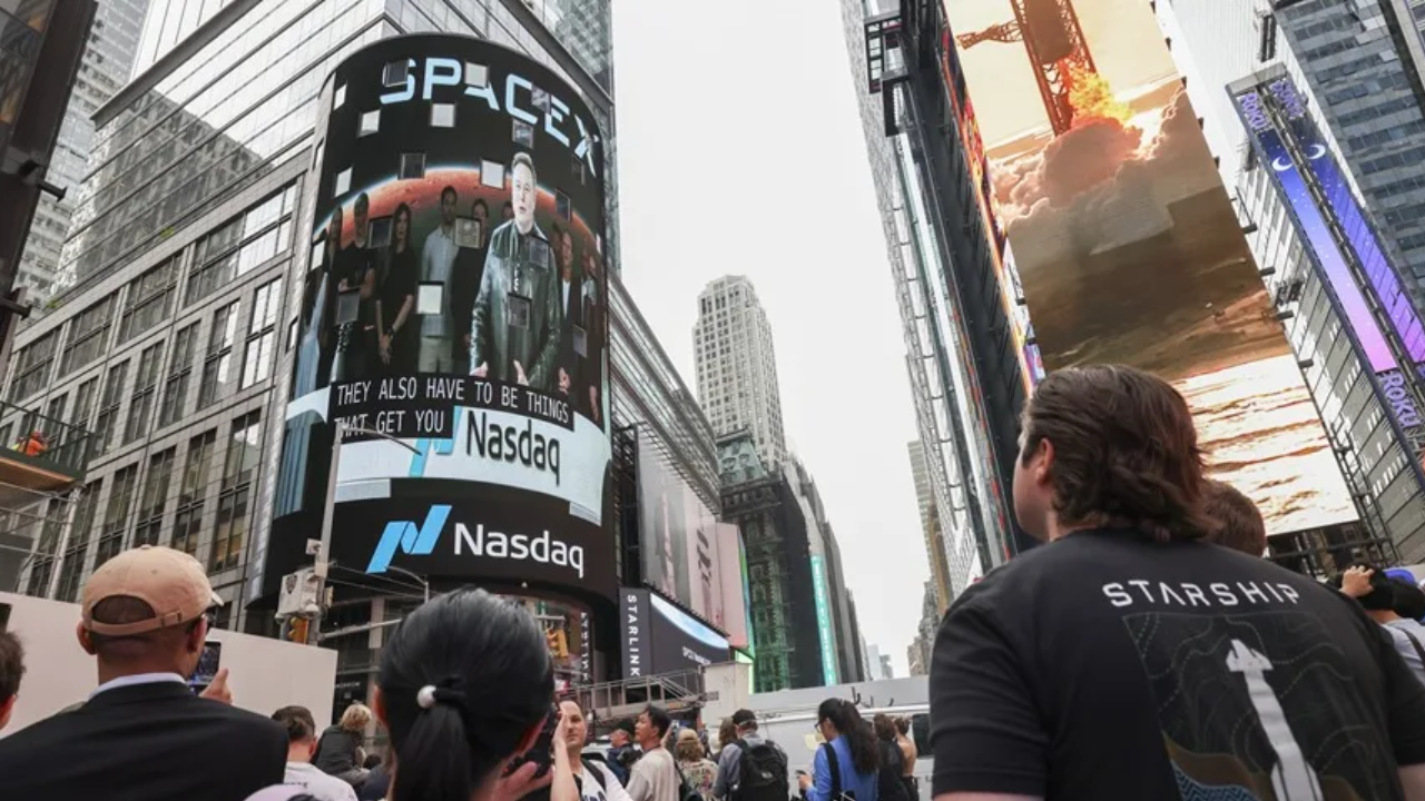 SpaceX entra al Nasdaq-100 y cae 6.83%