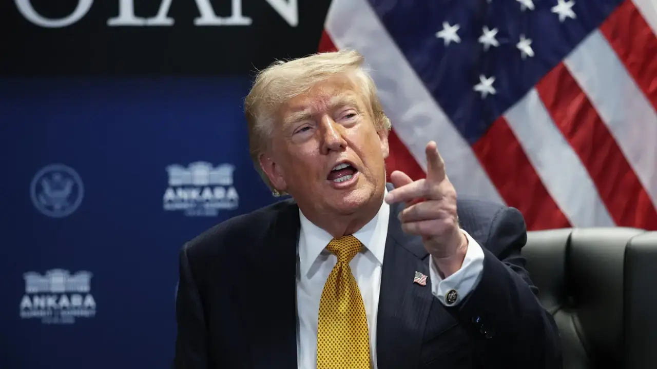 Trump afirma que el estrecho de Ormuz está abierto, contradiciendo a Irán