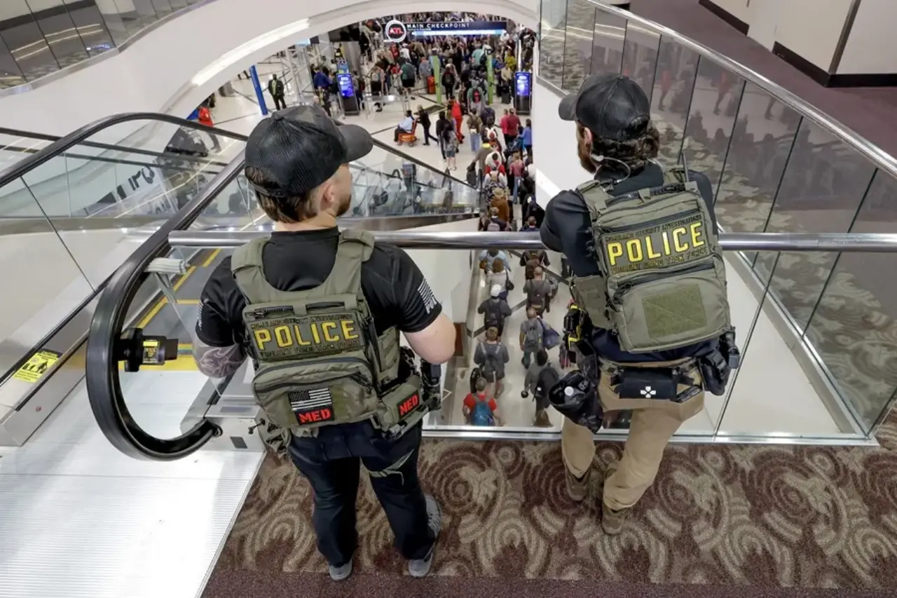 Estados demandan a Trump por condicionar fondos de emergencia a la colaboración con ICE