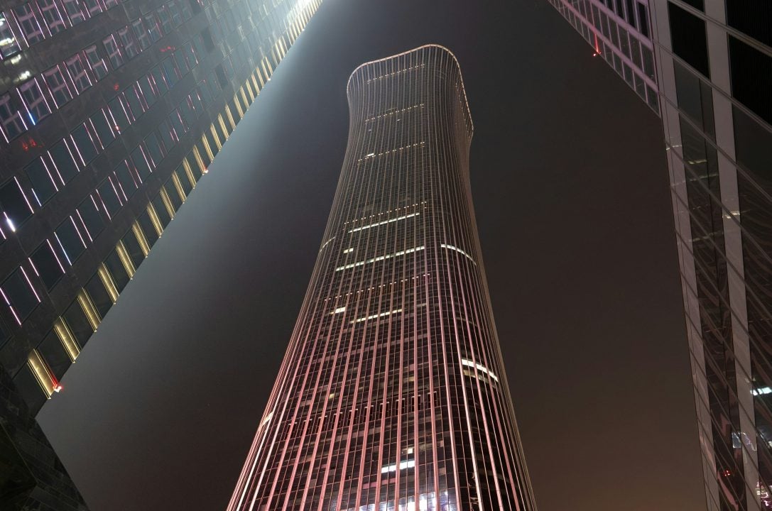 Las incógnitas de la avioneta que impactó contra la torre más alta de Pekín