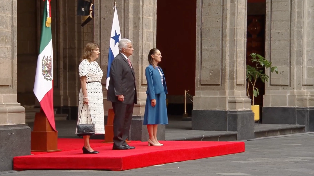 Sheinbaum recibe al presidente de Panamá en el Palacio Nacional de México