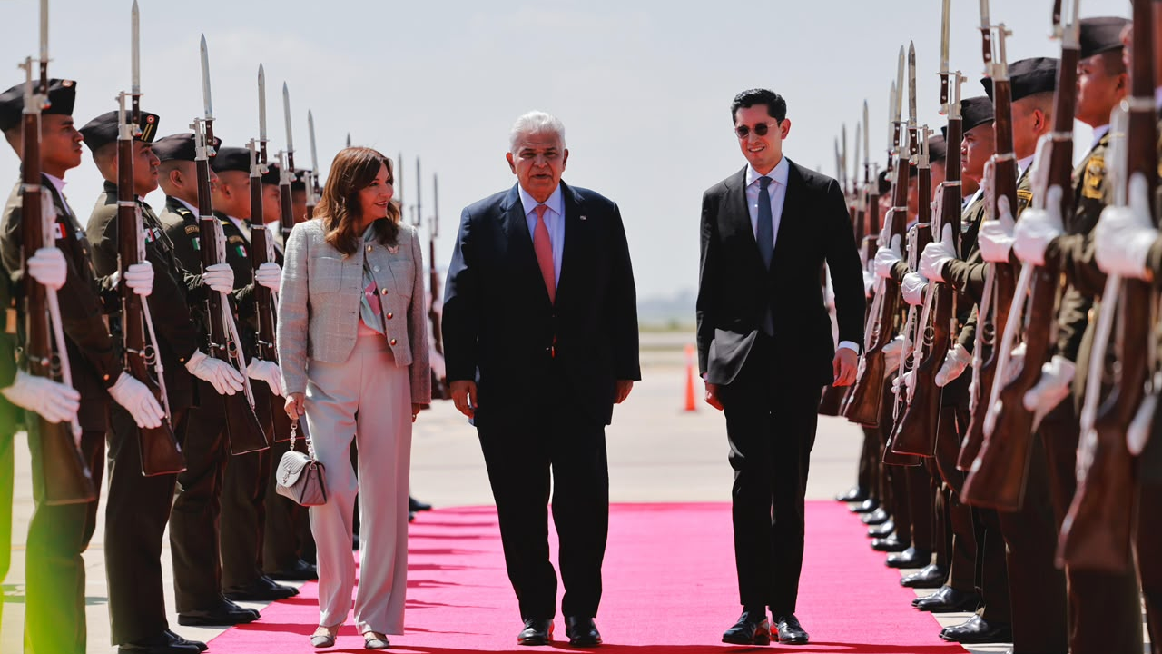 Canciller recibe al presidente de Panamá