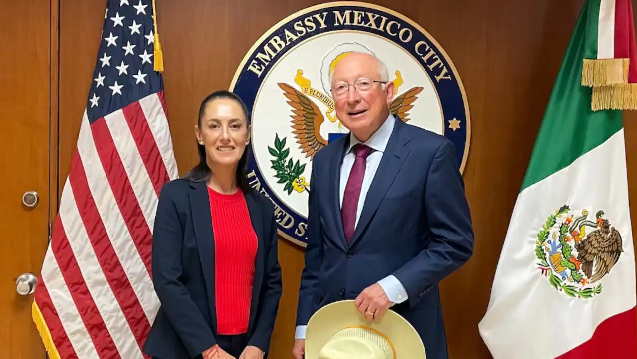 Sheinbaum destaca que exembajador Ken Salazar dijo en entrevista que no tenía pruebas contra Rocha Moya