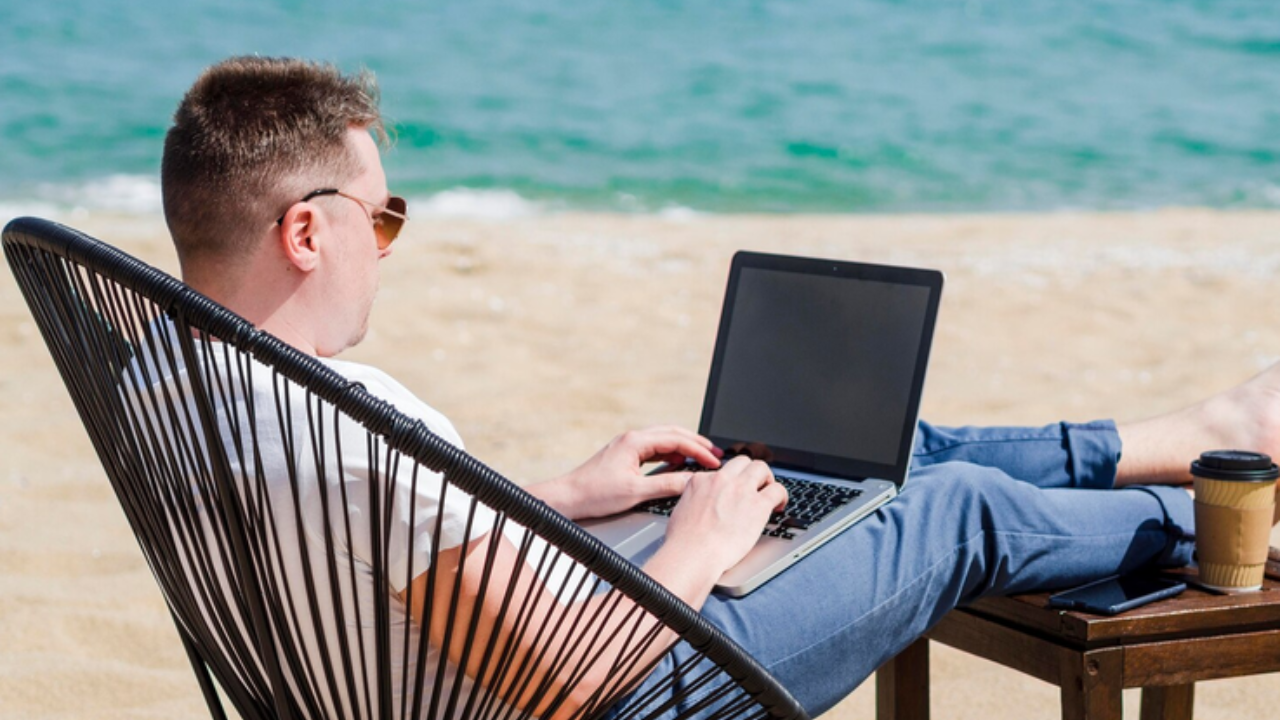 Solo 29% de trabajadores consigue desconectarse en vacaciones
